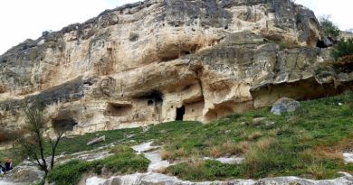 Пещерный город Чуфут-Кале фото на карте Пещерный город Чуфут-Кале фото на карте